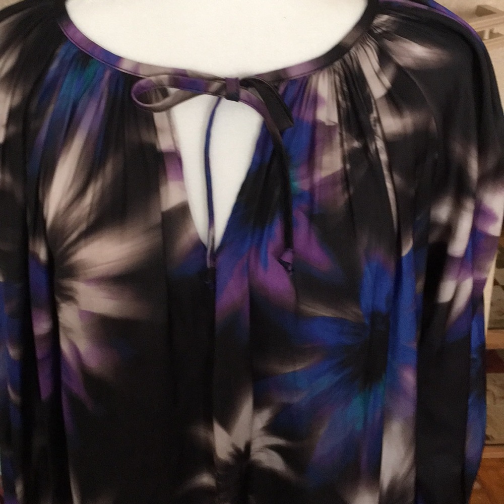 Top - Picture 3 of 4